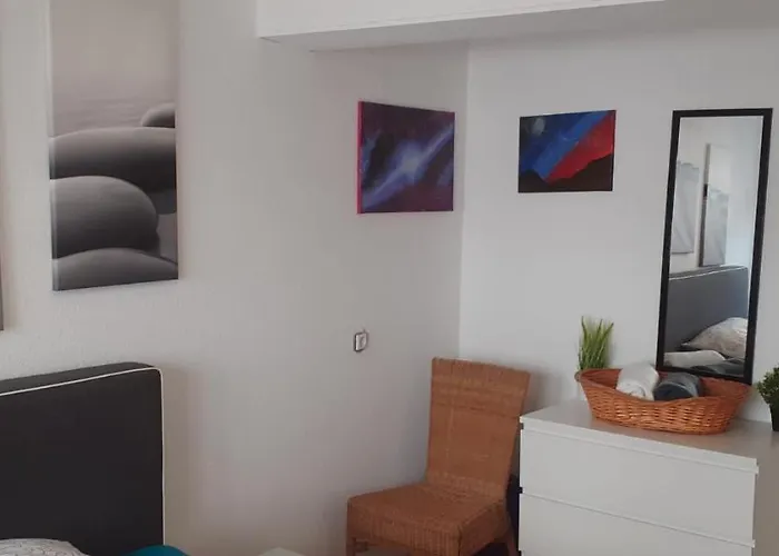 Monteurswohnungen In *